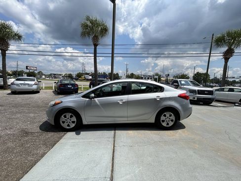 Used 2016 Kia Forte LX FWD image 5