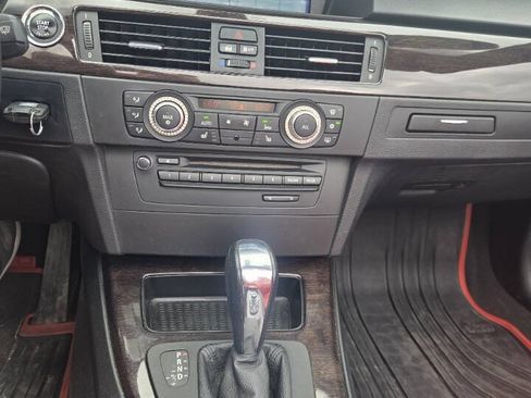 Used 2012 BMW 328i Convertible RWD image 18