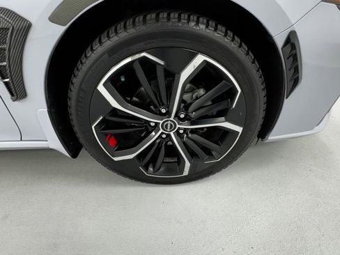 Used 2024 Nissan Altima 2.5 SR w/ SR Premium Package FWD image 9
