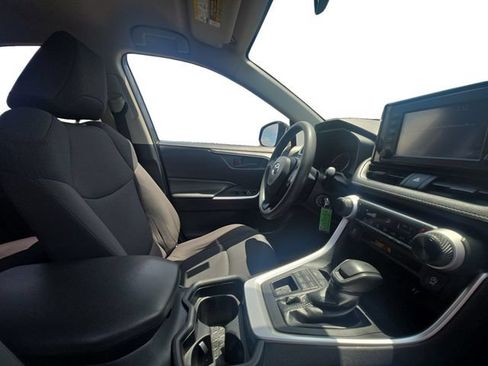 Used 2019 Toyota RAV4 LE w/ All Weather Liner Package AWD/4WD image 16