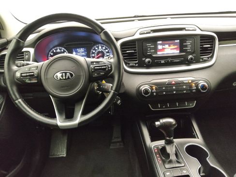 Used 2016 Kia Sorento LX w/ LX Convenience Package image 22