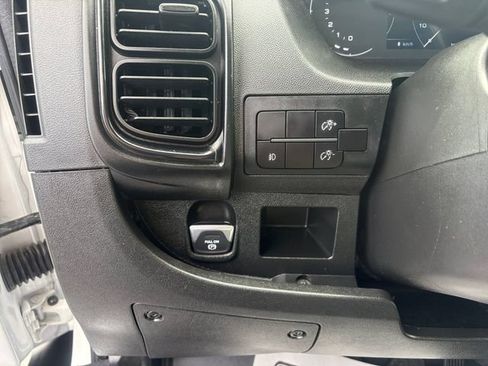 Used 2025 RAM ProMaster 2500 w/ U-Haul Equipment Group FWD image 20
