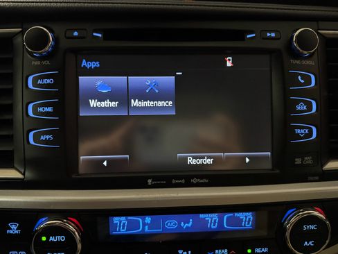 Used 2019 Toyota Highlander XLE image 29