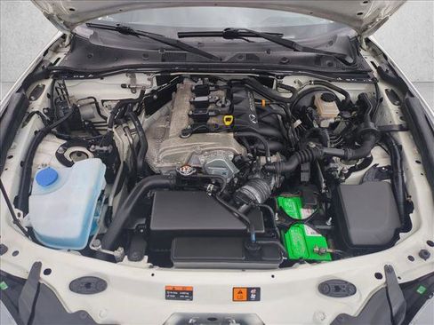 Used 2016 MAZDA MX-5 Miata Grand Touring image 18