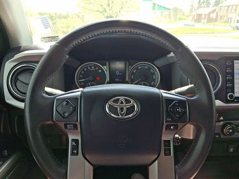 Used 2020 Toyota Tacoma SR5 image 19