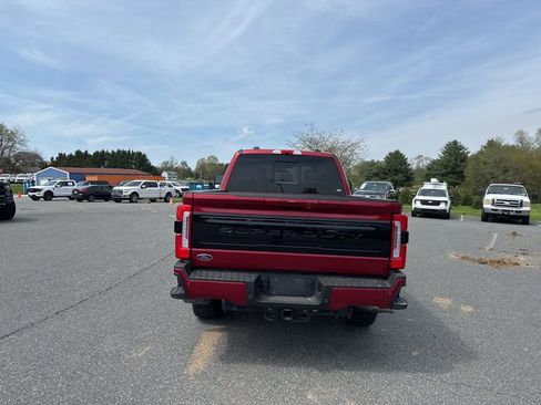 Used 2025 Ford F250 Platinum w/ FX4 Off-Road Package image 5