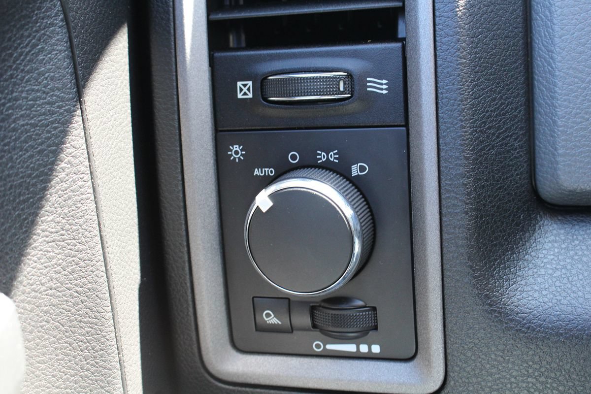Used 2016 RAM 2500 Tradesman w/ Chrome Appearance Group AWD/4WD image 24