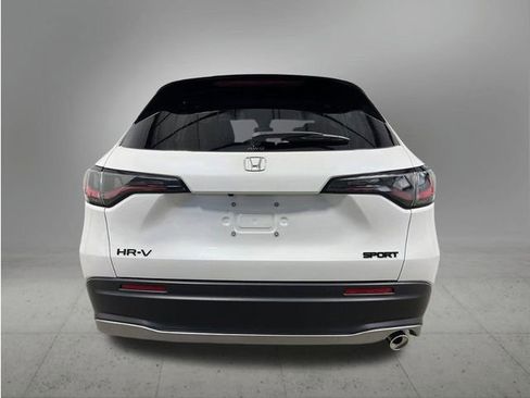 New 2026 Honda HR-V Sport image 4