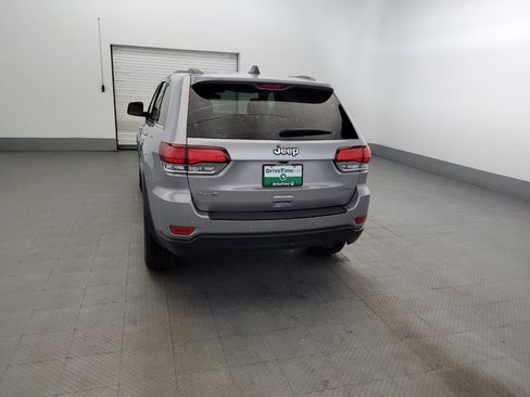 Used 2021 Jeep Grand Cherokee Laredo AWD/4WD image 6