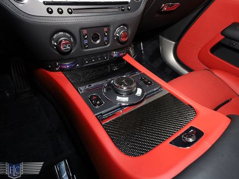 Used 2019 Rolls-Royce Wraith RWD image 31