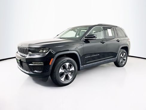 Used 2022 Jeep Grand Cherokee Limited 4xe w/ Luxury Tech Group II AWD/4WD image 3