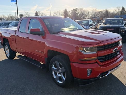 Used 2018 Chevrolet Silverado 1500 LT w/ All Star Edition image 2