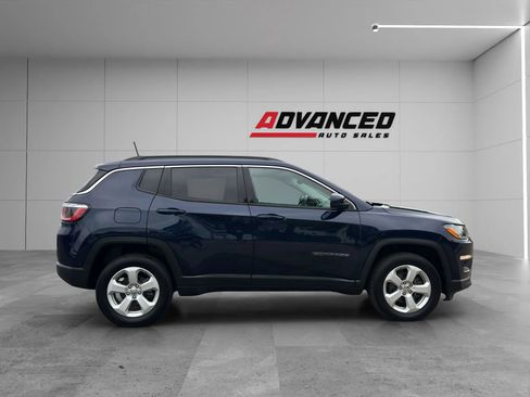 Used 2019 Jeep Compass Latitude w/ Popular Equipment Group AWD/4WD image 8