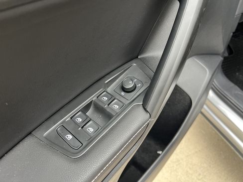 Certified 2024 Volkswagen Tiguan S FWD image 14