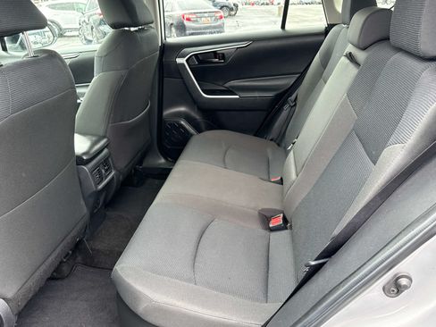 Used 2025 Toyota RAV4 LE AWD/4WD image 13