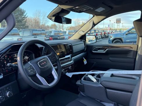 New 2026 GMC Sierra 1500 SLE w/ X31 Off-Road Package image 16