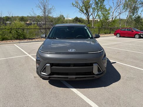 New 2026 Hyundai Kona SE AWD/4WD image 8