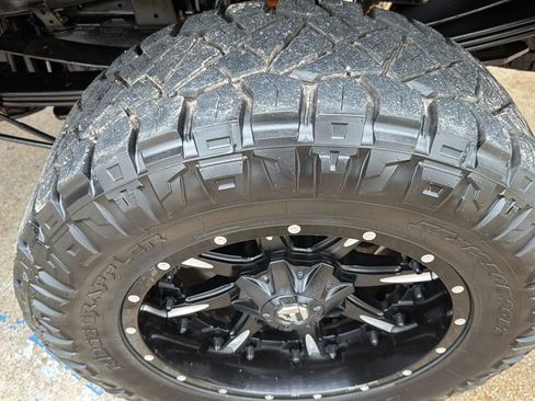 Used 2017 Ford F350 Platinum w/ Platinum Ultimate Package AWD/4WD image 21