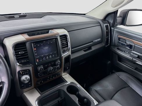 Used 2017 RAM 1500 Laramie w/ Convenience Group AWD/4WD image 22