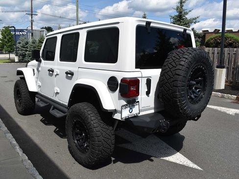 Used 2022 Jeep Wrangler Unlimited Sahara w/ Cold Weather Group AWD/4WD image 7