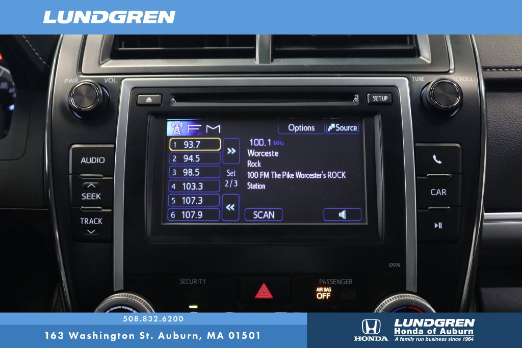 Used 2014 Toyota Camry SE FWD image 23