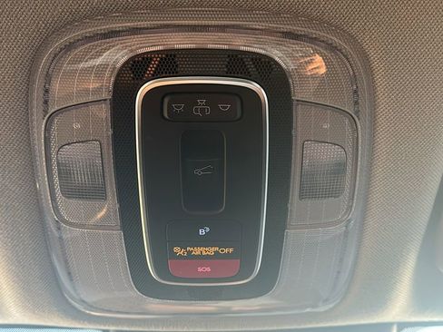 Certified 2025 Hyundai Elantra Limited image 31