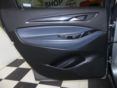 Used 2024 Buick Enclave Premium image 32