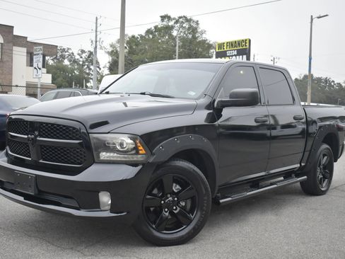 Used 2015 RAM 1500 Express image 3