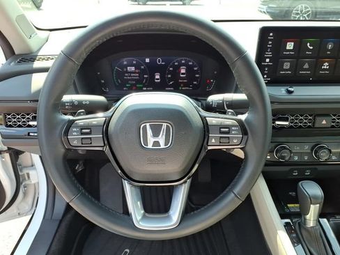Used 2024 Honda Accord Touring image 24