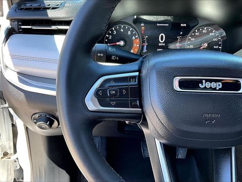 Used 2024 Jeep Compass Limited AWD/4WD image 11