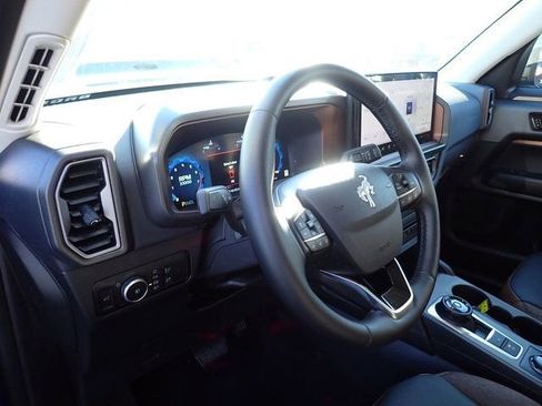 Certified 2025 Ford Bronco Sport Outer Banks w/ Outer Banks Tech Package+ AWD/4WD image 14