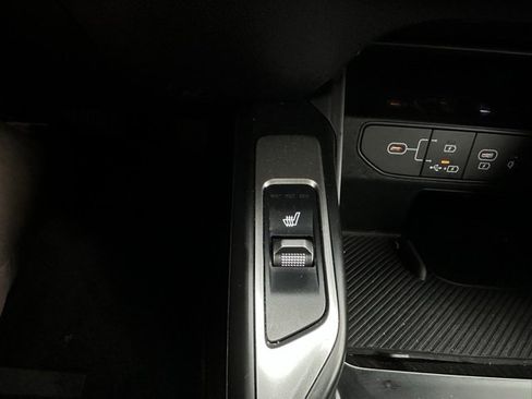 Certified 2024 Kia Sorento S image 34