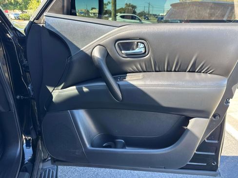 Used 2023 Nissan Armada SL w/ Midnight Edition Package image 14