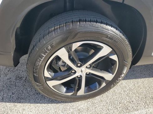 Used 2024 Chevrolet Trax RS image 9