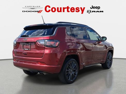 Used 2022 Jeep Compass High Altitude AWD/4WD image 5