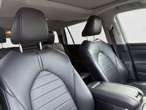 Used 2020 Toyota Highlander XLE AWD/4WD image 24