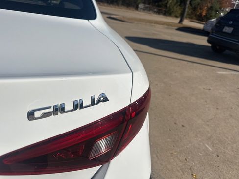 Used 2017 Alfa Romeo Giulia Ti image 8