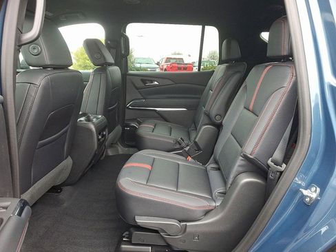 New 2026 Chevrolet Traverse RS image 5