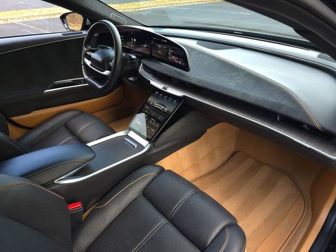 Used 2022 Lucid Air Grand Touring image 23