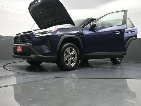 Used 2025 Toyota RAV4 XLE AWD/4WD image 41