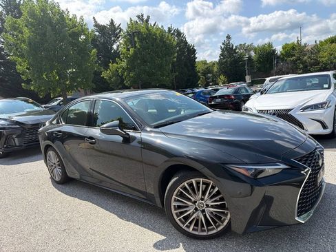 Used 2022 Lexus IS 300 AWD w/ Premium Package image 3