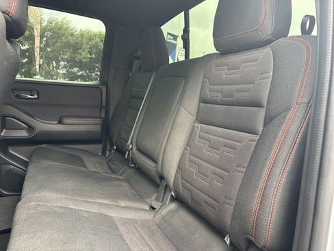Used 2023 Nissan Frontier PRO-4X w/ Pro Convenience Package AWD/4WD image 16