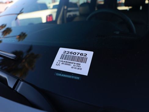 New 2025 Jeep Grand Cherokee L Limited image 34