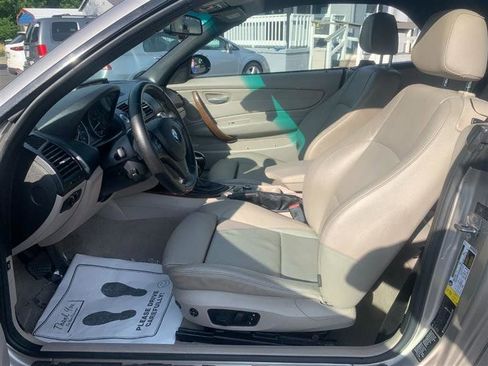 Used 2009 BMW 135i Convertible image 32
