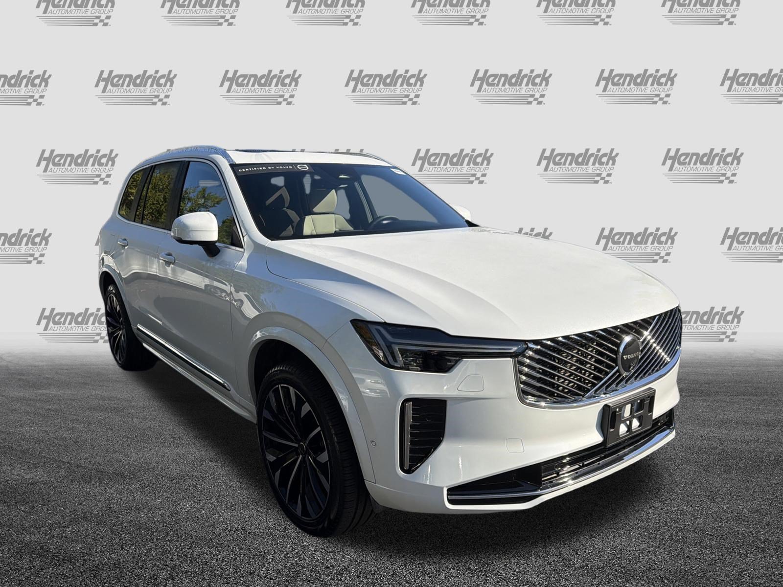 Certified 2026 Volvo XC90 B6 Plus AWD/4WD image 2