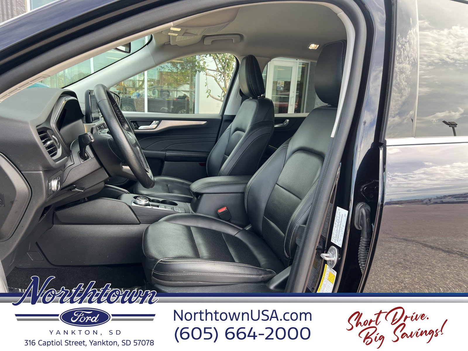 Used 2021 Ford Escape Titanium w/ Class II Trailer Tow Package AWD/4WD image 20