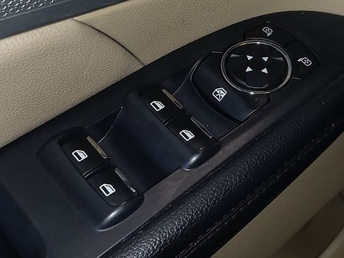 Used 2016 Ford Explorer XLT w/ Equipment Group 202A image 27