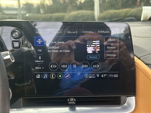 Used 2023 Chevrolet Corvette Stingray Premium Conv w/ Z51 Performance Package image 19