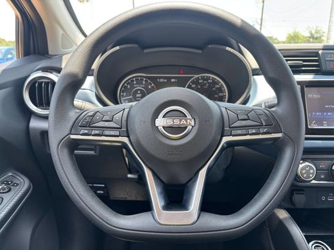 Used 2025 Nissan Versa SV FWD image 25