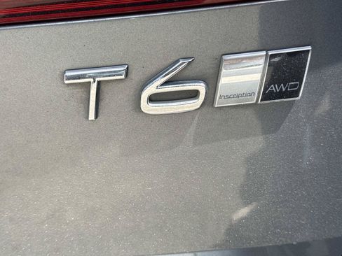Used 2018 Volvo XC60 T6 Inscription w/ Convenience Package AWD/4WD image 9